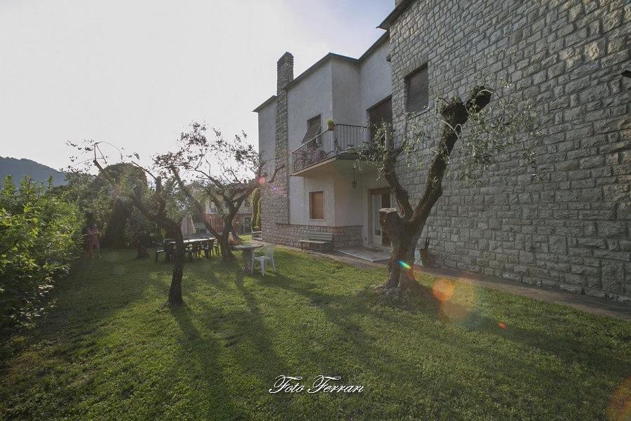 Casa Vacanze Gli Ulivi Del Lago Villa Sale Marasino Kültér fotó